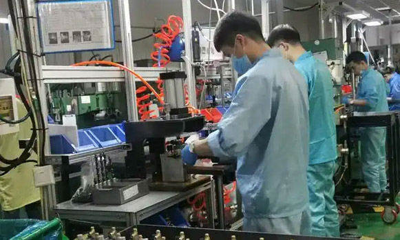 In April 2016, TOPS assisted Changchun Boming Automotive Parts Co., Ltd., a professional manufacturer of automotive engine wiring harnesses, in establishing a complete reliability testing laboratory in the wiring harness industry